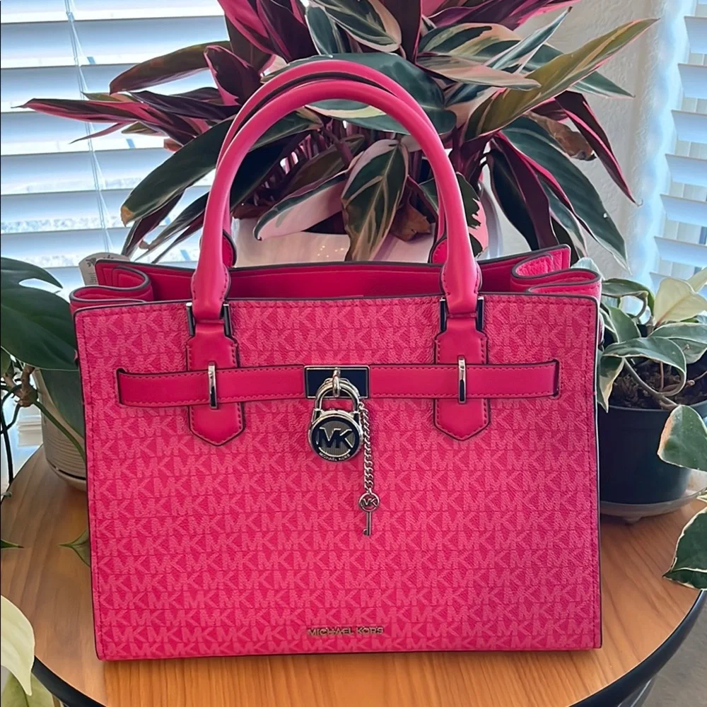 Michael Kors Dragonfruit MD Satchel NWT - Picture 3 of 16